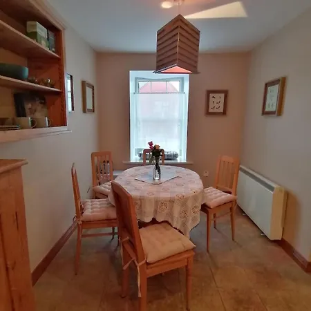 Ben Levy House Suite, Village Lejlighed *