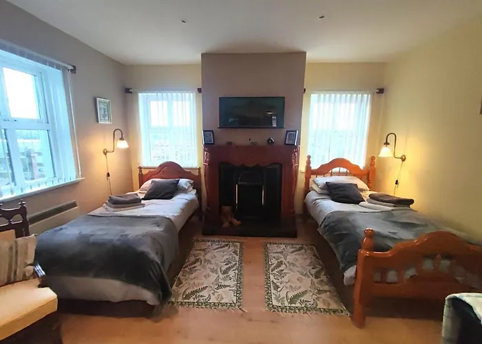 Ben Levy House Suite, Village