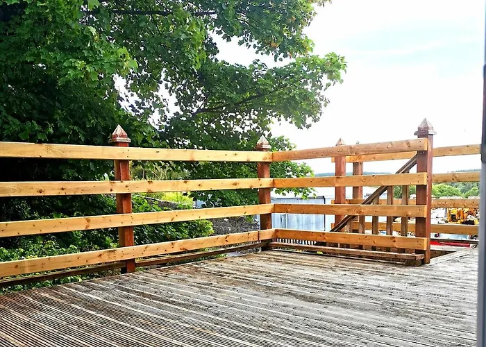 Ben Levy House Suite, Village